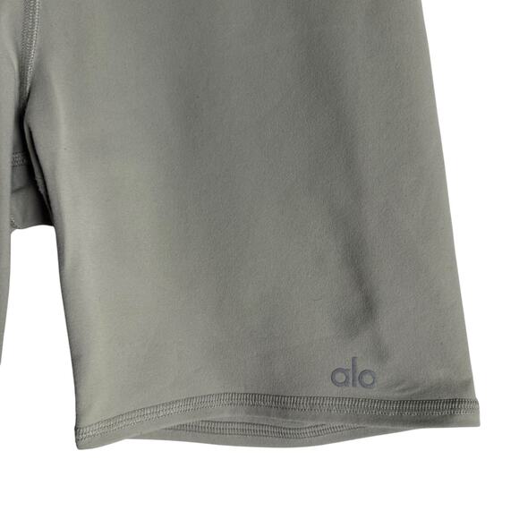 Alo Yoga Airbrush 5” Sage Green High Waist Biker Athletic Workout Shorts S - Picture 7 of 9